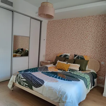 Centre-ville 2 P Climatise Apartment *